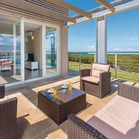 Lejlighed 3 Bedroom Lovely In *