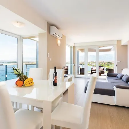 3 Bedroom Lovely In